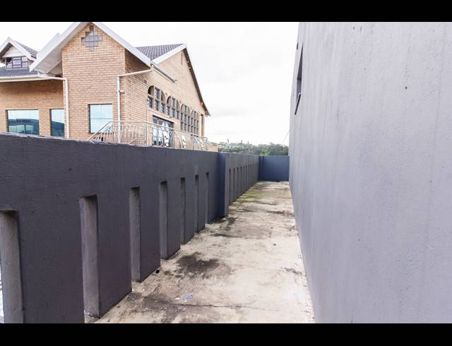 50M² RETAIL TO LET IN UMHLATUZANA